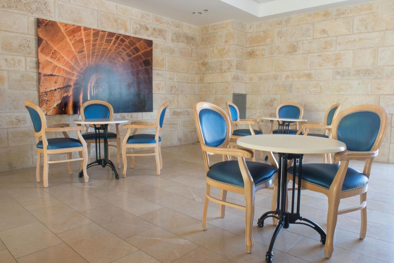 Hi - Akko Knights Hostel Zewnętrze zdjęcie